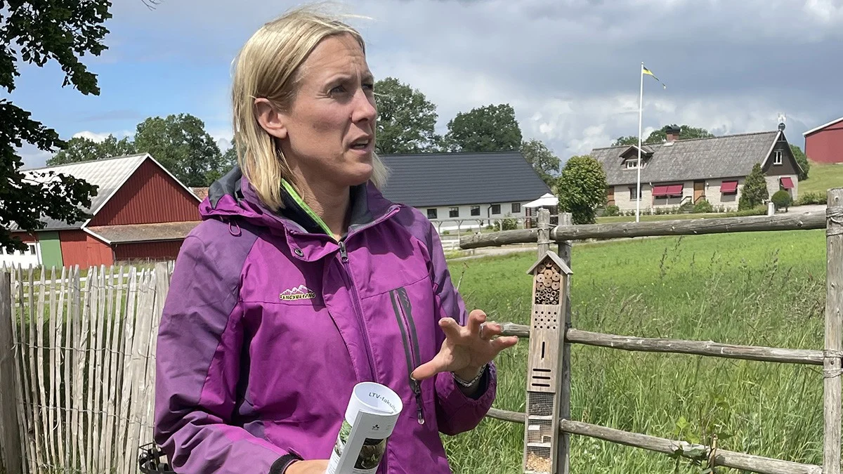 Mikaela Liljedahl på gården